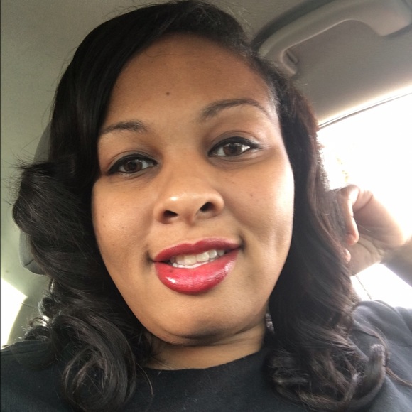 Profile Picture of Javonda Cole (@javonda78) on Poshmark