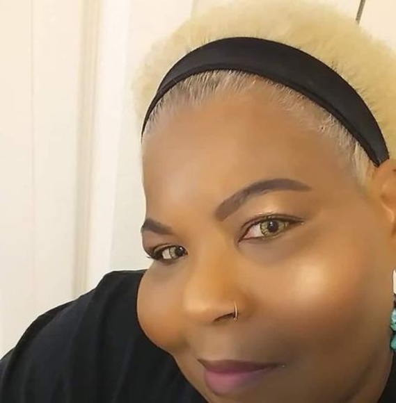 Profile Picture of Tamara Asbell (@tamaraasbell) on Poshmark