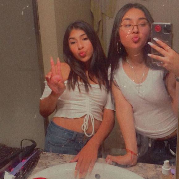 Profile Picture of Sarah Jasso (@sarahjassog) on Poshmark