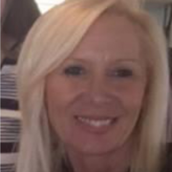Profile Picture of Ella Potts (@fireball62) on Poshmark