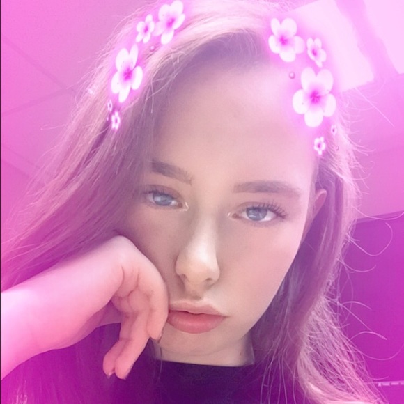 Profile Picture of Sarah Rice (@sotsnn) on Poshmark