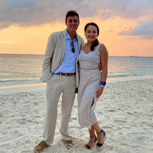 Profile Picture of Alina Bailey (@meowkusheva) on Poshmark