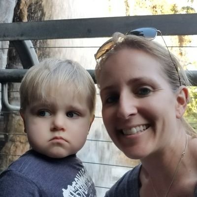 Profile Picture of LisaKeefer (@LisaKeefer18) on Twitter