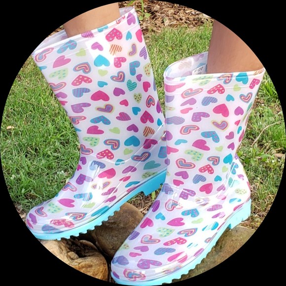 Profile Picture of Wootie Gerstein (@wootie_products) on Poshmark