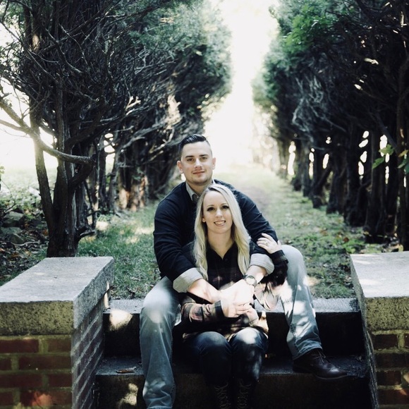 Profile Picture of Sam Hickey (@shickey90) on Poshmark