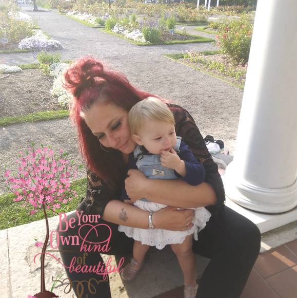 Amy Bernoski - Poshmark Profile Picture of Amy Bernoski (@amybernoski) on Poshmark