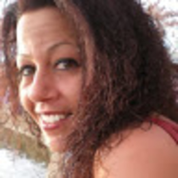 Profile Picture of Bunni Manion (@bunnimanion) on Poshmark