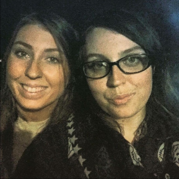 Profile Picture of Chelsea Coeburn (@coeburnc) on Poshmark