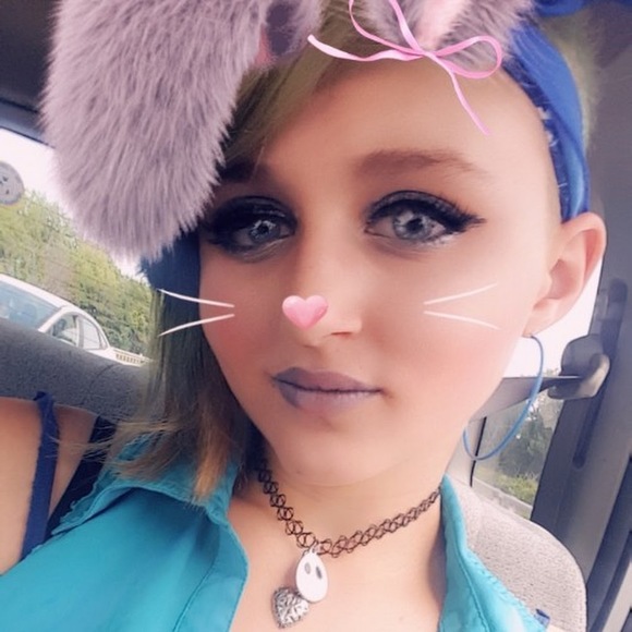 Profile Picture of Jasman Frayling (@jasmanfrayling) on Poshmark