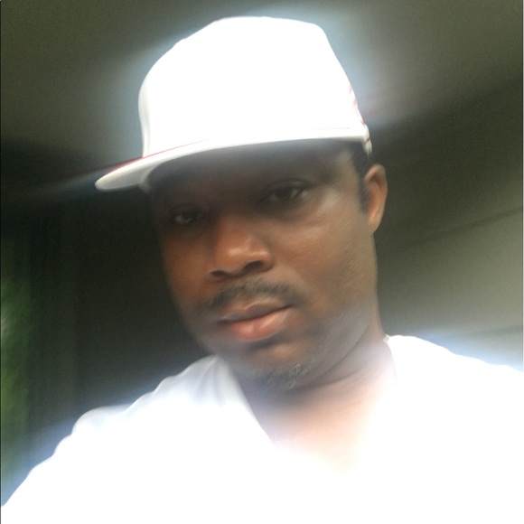 Profile Picture of Seyi Obayemi (@seyicares) on Poshmark