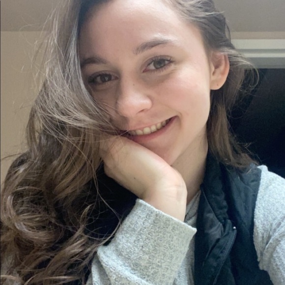 Profile Picture of Brittney Cornwell (@pickles0808) on Poshmark