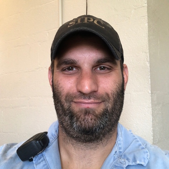 Profile Picture of Kyle Foder (@kfoder) on Poshmark