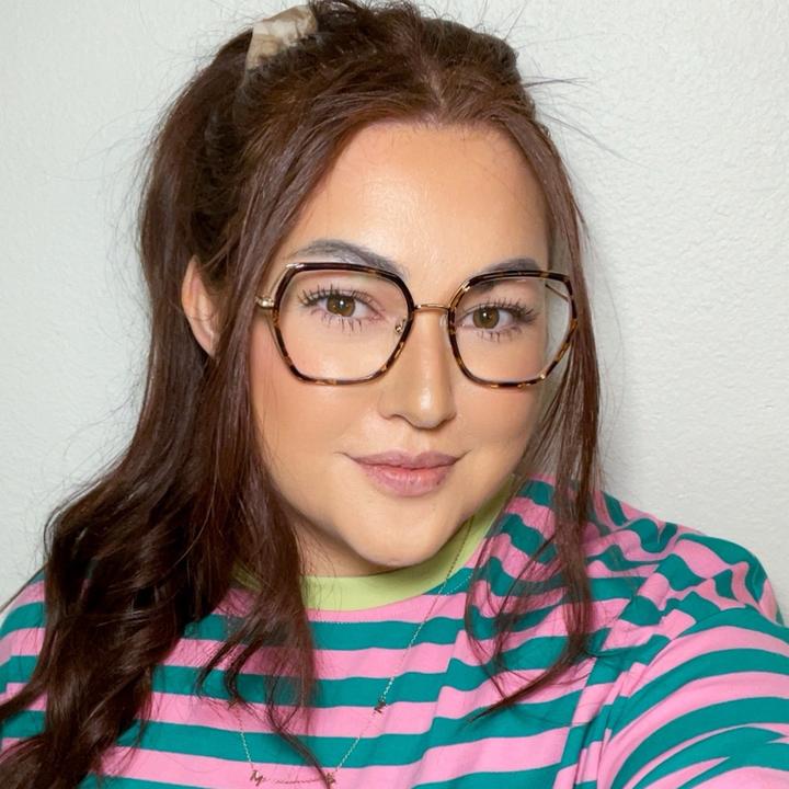 Profile Picture of Amanda Crosby (@mandacrosbyy) on Tiktok
