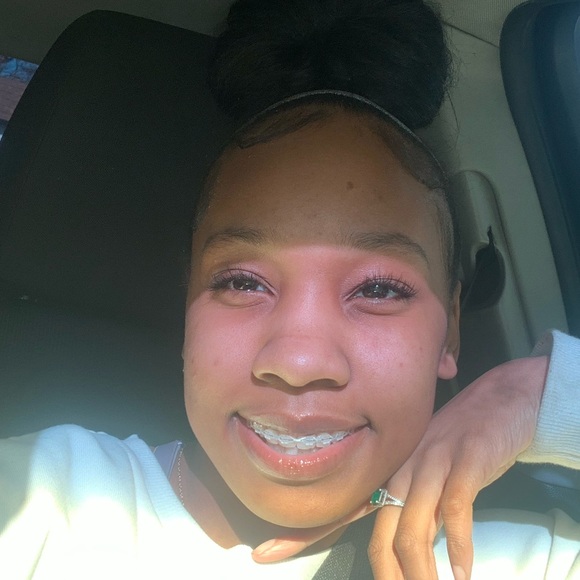 Profile Picture of Jakia Turner (@kiaakeko253) on Poshmark