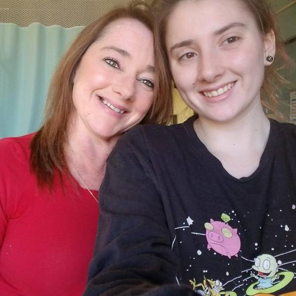 Profile Picture of Amanda Lorusso (@alorusso1230) on Poshmark