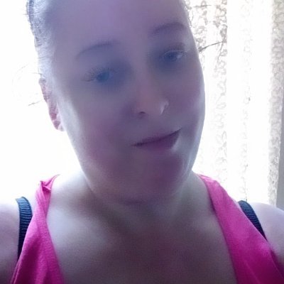 Profile Picture of Michelle Peach (@Michell33872753) on Twitter