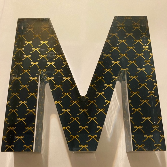 Profile Picture of Tonya Mickens (@tamick) on Poshmark