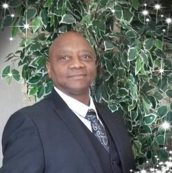 Profile Picture of Ronald Hayes (@manofthecloth1) on Poshmark