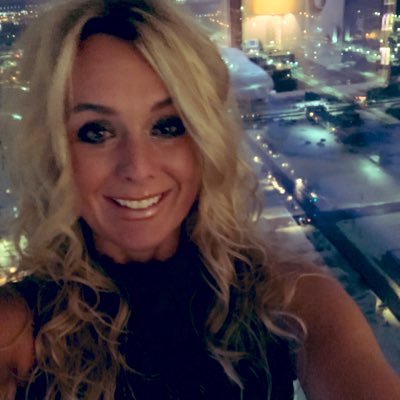 Profile Picture of Stacie Warner (@stacieHwarner) on Twitter