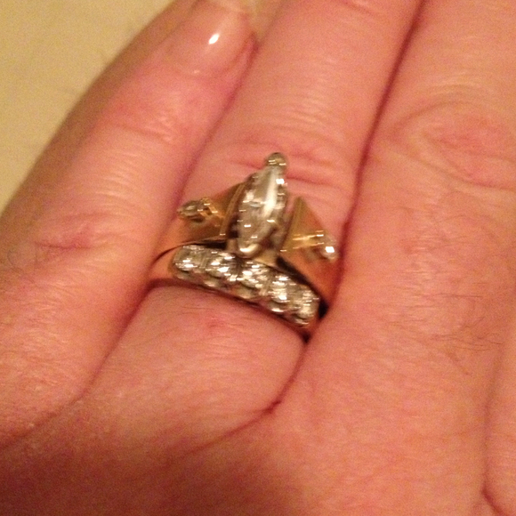 Profile Picture of Dawn Carter (@tiredmom66) on Poshmark