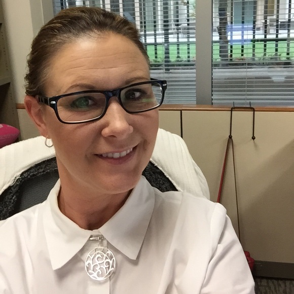 Profile Picture of Stayce Rozell (@rozells) on Poshmark