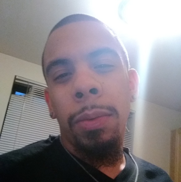Profile Picture of Chino Plains (@chinoplains) on Poshmark