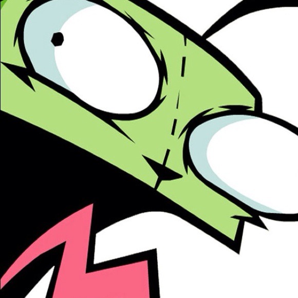 Profile Picture of Skylar Carpineto (@skylarpaige13) on Poshmark