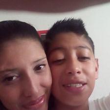 Profile Picture of Angelica Ledesma (@angeli7904) on Twitter
