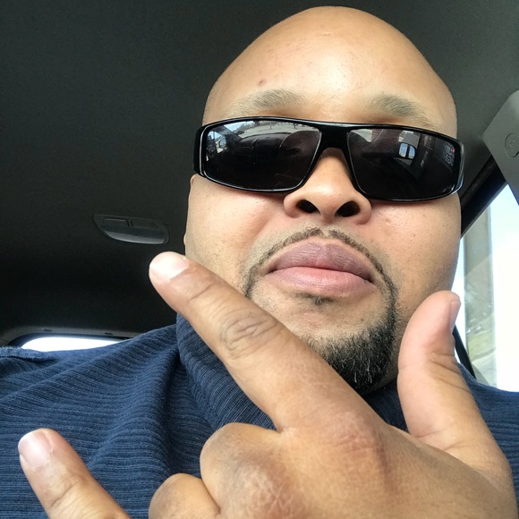 Profile Picture of Otha Hudson (@chibear5) on Poshmark