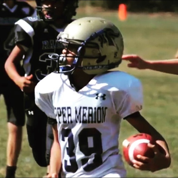 Profile Picture of Devon Nelson (@devonnelson) on Poshmark