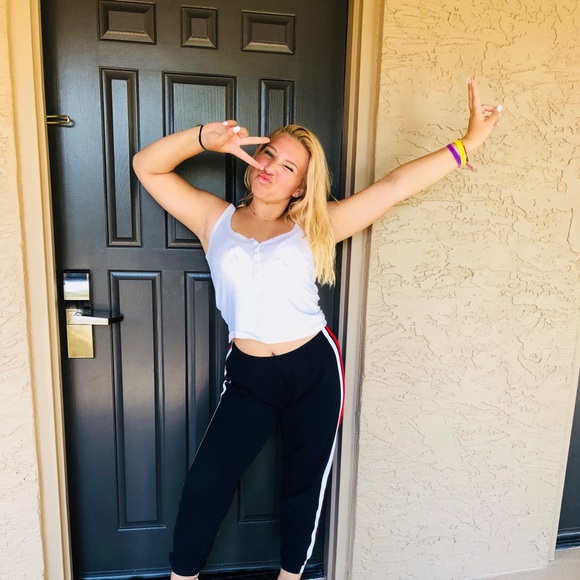 Natalie Chrine - Poshmark Profile Picture of Natalie Chrine (@nataliechrine) on Poshmark