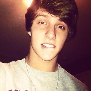 Profile Picture of Garett Young (@Garett-Young) on Facebook