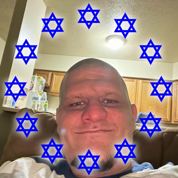 Profile Picture of Richard Schultz (@richardschul685) on Poshmark