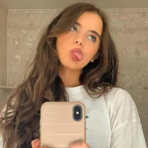 Profile Picture of   karsen <3 (@karsenveazey)... (@karsenveazey) on Tiktok