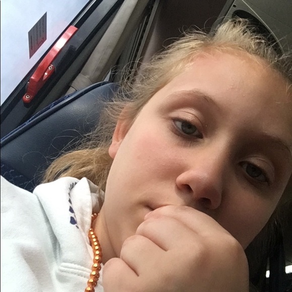 Profile Picture of Emily Sharbaugh (@sharbsem527) on Poshmark
