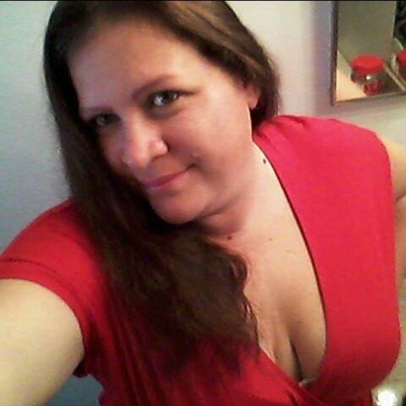 Profile Picture of Rebecca Vonkaas (@skv2015) on Poshmark