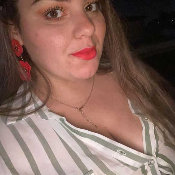 Profile Picture of Fabiola Barraza (@fabiolabarraza) on Poshmark