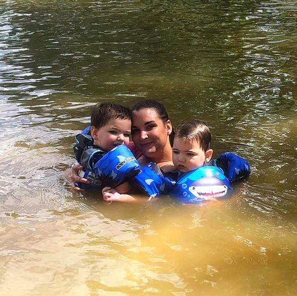 Profile Picture of Jessica Mcculley (@jessicasamone) on Poshmark