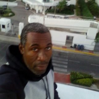 Profile Picture of Robert Adames (@RobertAdames4) on Twitter