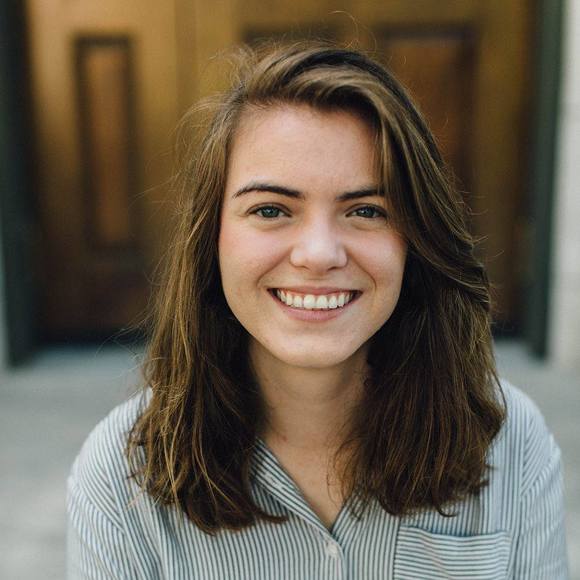 Profile Picture of Kate Finn (@katefinn781) on Poshmark