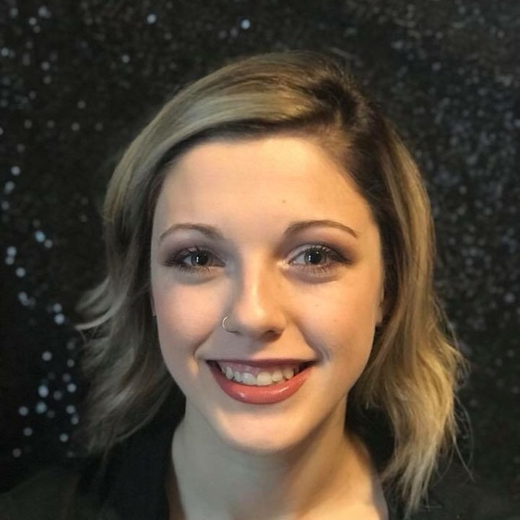 Profile Picture of Caitlyn Koller (@caitlynkoller) on Poshmark