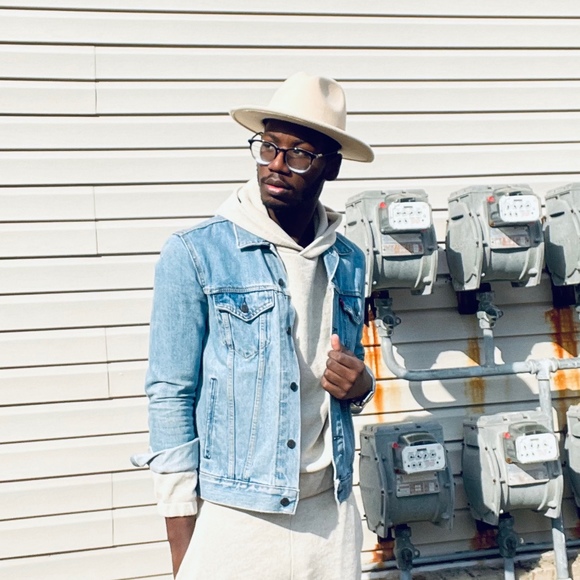 Profile Picture of Joshua Robertson (@fashionbyjosh) on Poshmark