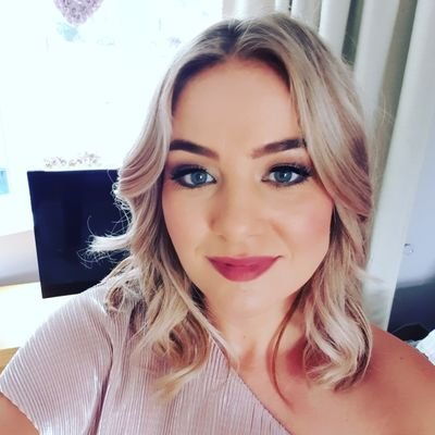 Profile Picture of Lois Andrews (@Lois_Jayne) on Twitter