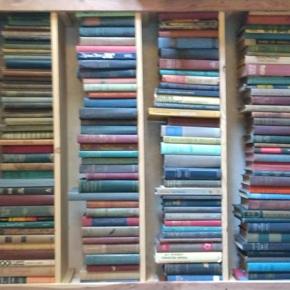 Profile Picture of Michael Thorn (@the_book_nook) on Poshmark