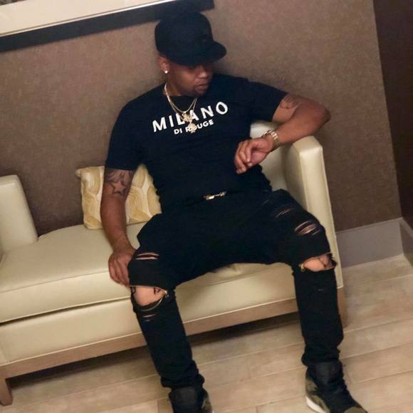 Profile Picture of Steven Louis (@stevenjr25) on Poshmark