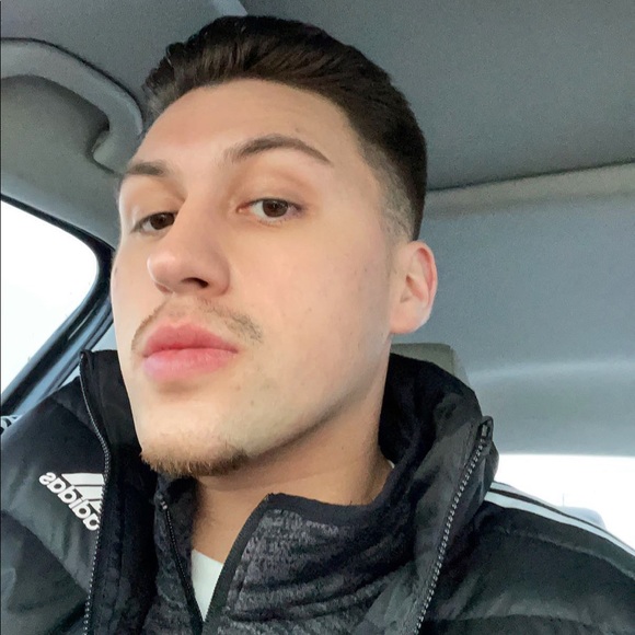 Profile Picture of John Keller (@jkeller8_) on Poshmark