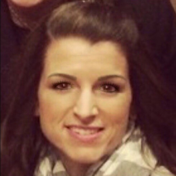 Profile Picture of Christy Cottingham (@ccott49283) on Poshmark