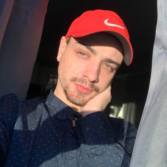 Profile Picture of Jimmy Frost (@jimmaye) on Poshmark