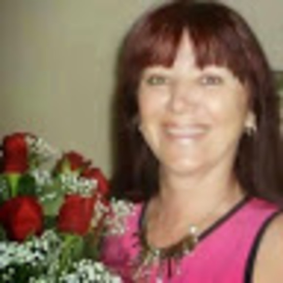 Profile Picture of Mariyana Stoyanova (@mariyana_s) on Poshmark