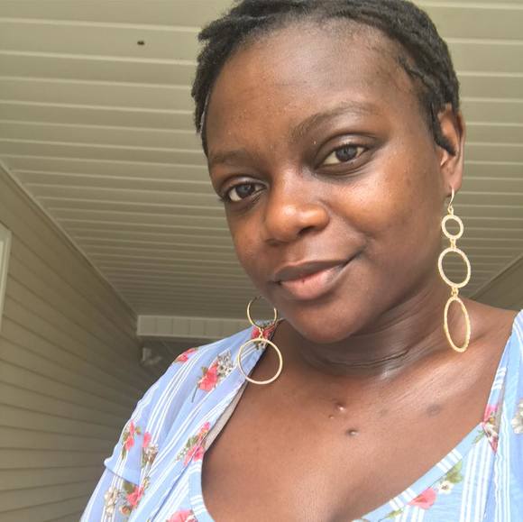 Profile Picture of Samra Streeter (@samrastreeter) on Poshmark